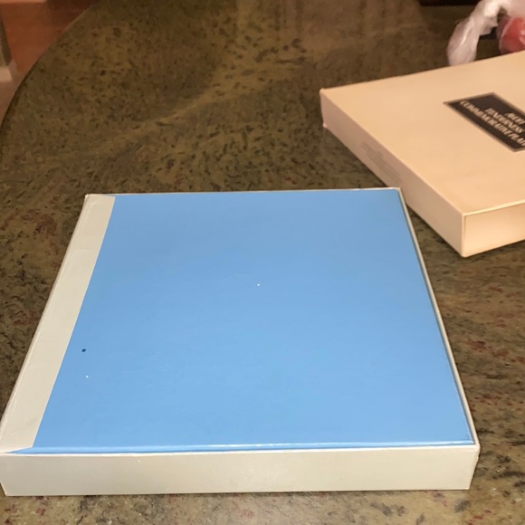 Avon Tenderness Commemorative Plate 1974 - Picture 14 of 14